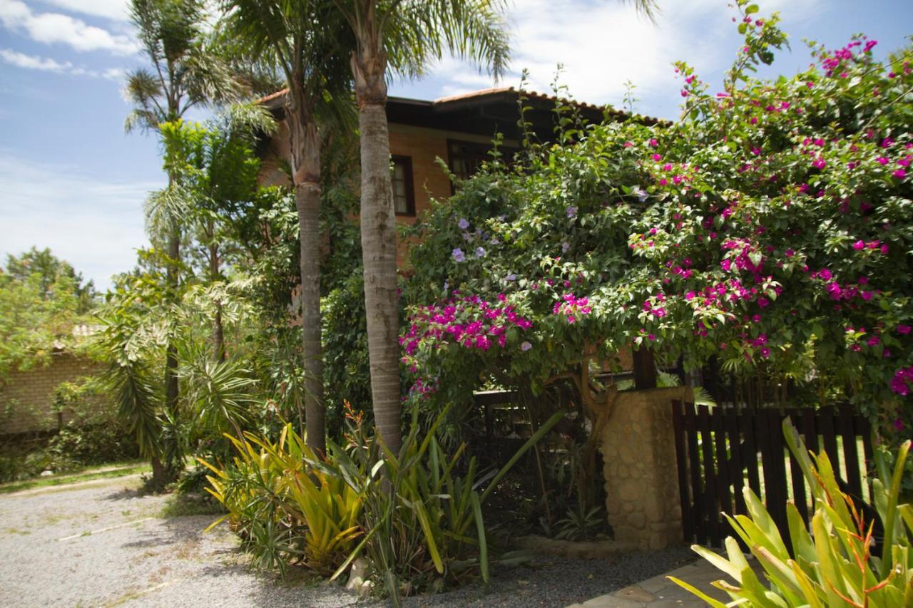 Pousada Alem Do Jardim Praia do Rosa Exterior photo