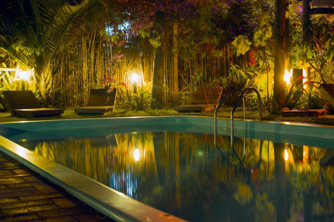 Pousada Alem Do Jardim Praia do Rosa Exterior photo